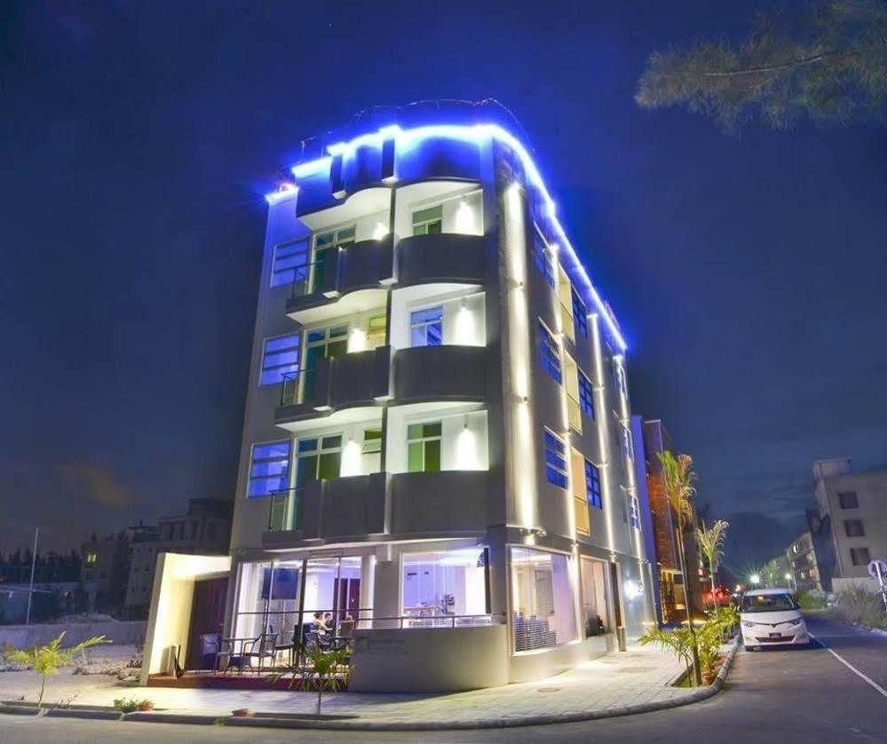 Airport Beach Hotel Hulhumale Εξωτερικό φωτογραφία