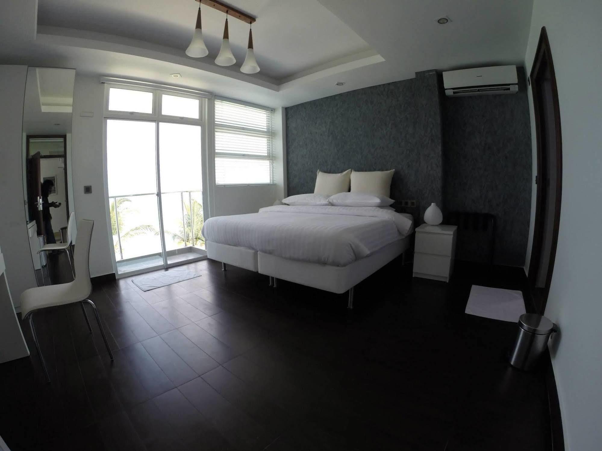 Airport Beach Hotel Hulhumale Εξωτερικό φωτογραφία